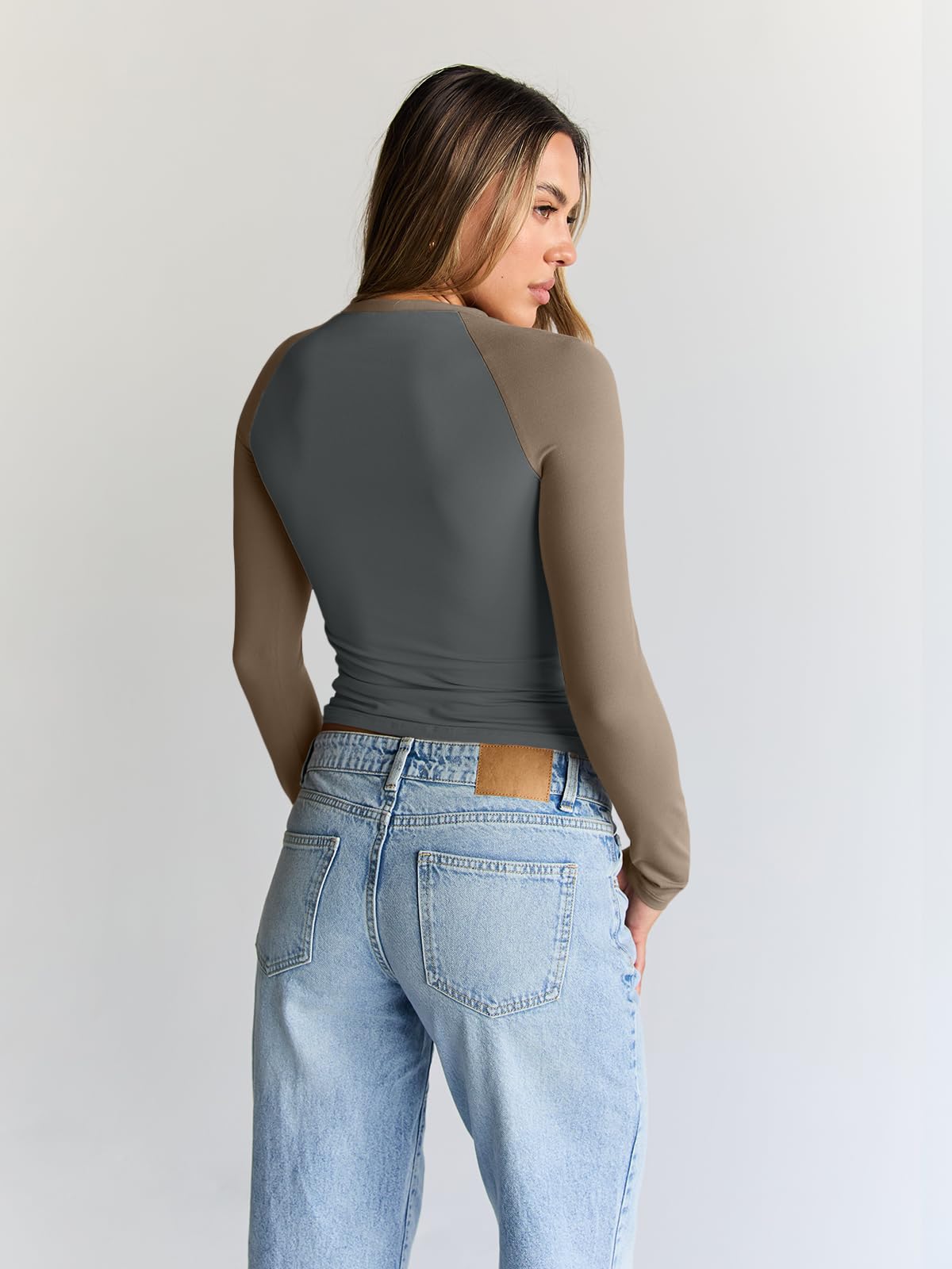 Trendy Queen Women’s Long Sleeve Crop Top